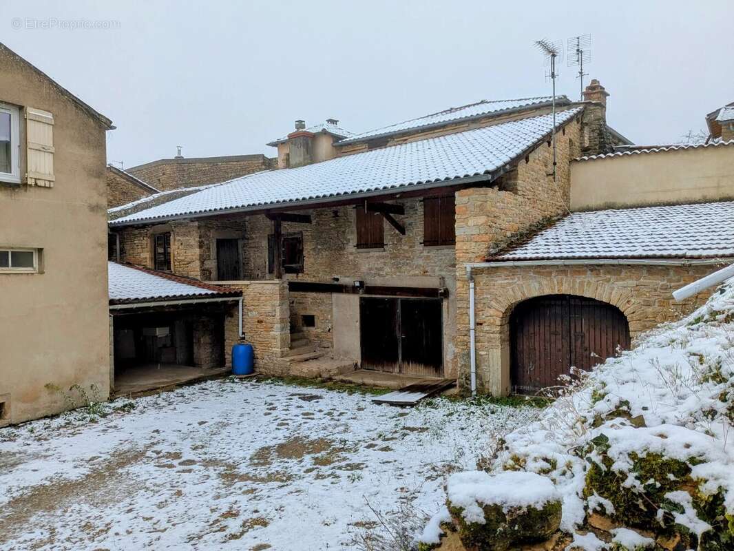 Maison à BERZE-LA-VILLE