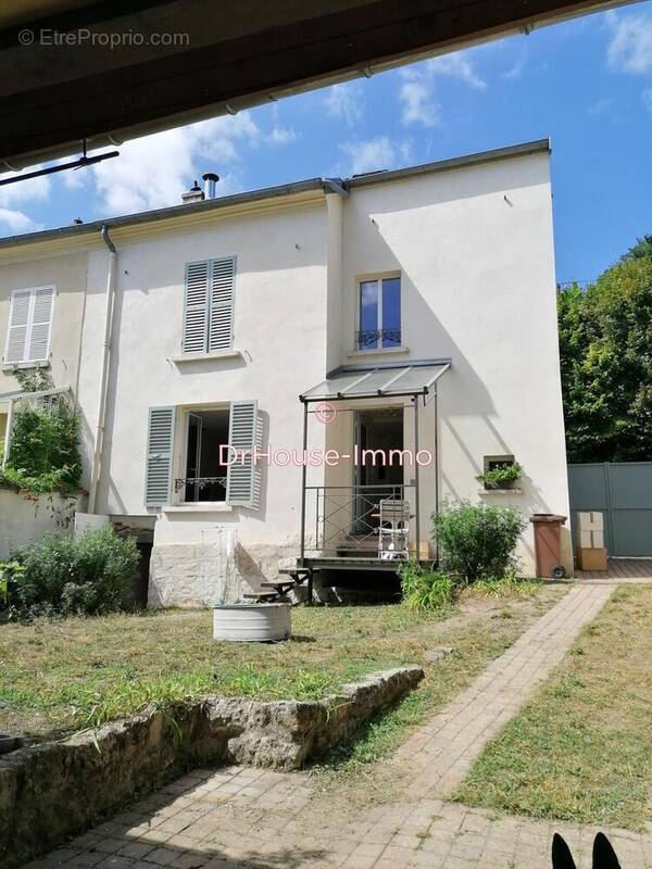 Maison à CARRIERES-SUR-SEINE