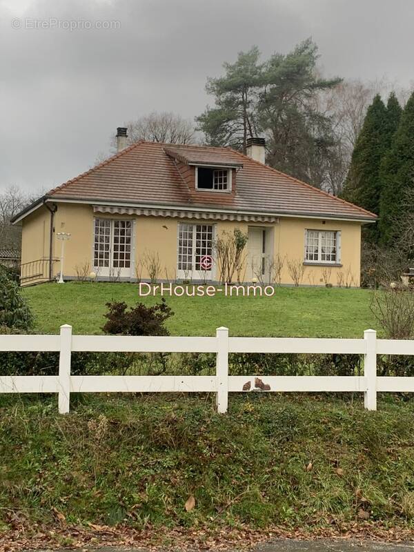 Maison à SAINT-HILAIRE-LES-PLACES