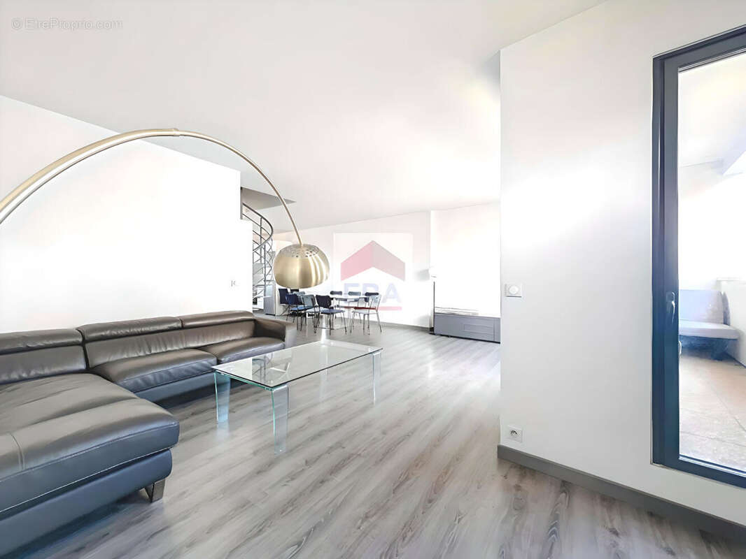 Appartement à SURESNES