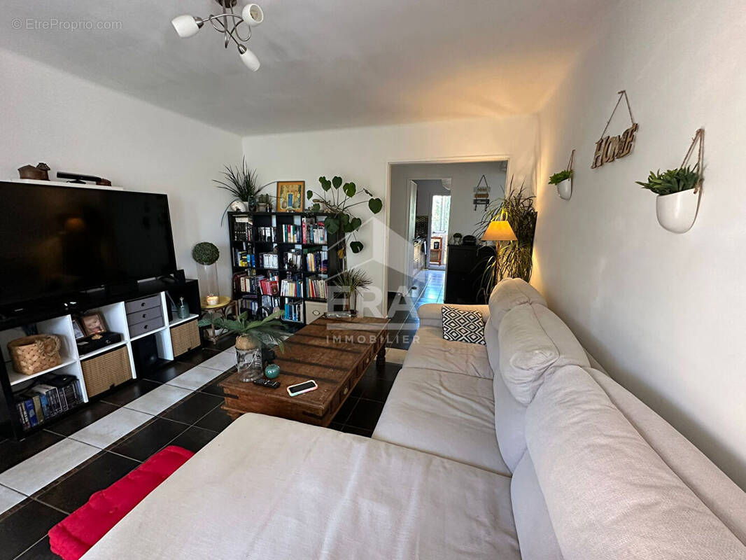 Appartement à MARSEILLE-12E