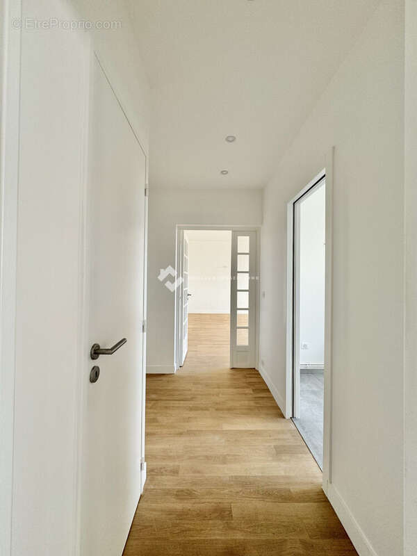 Couloir - Appartement à NANTERRE