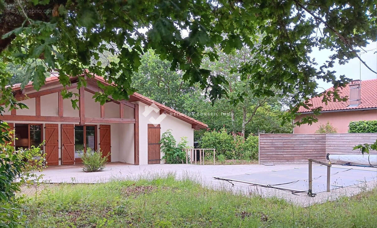 Maison à VIELLE-SAINT-GIRONS