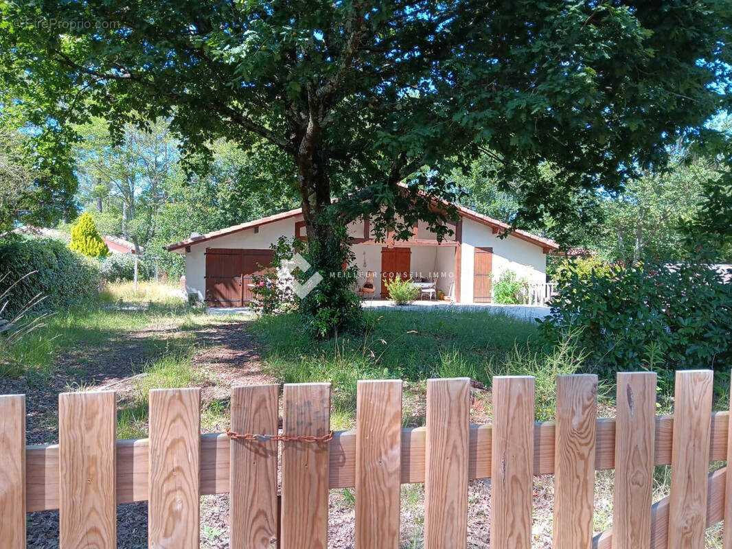 Maison à VIELLE-SAINT-GIRONS