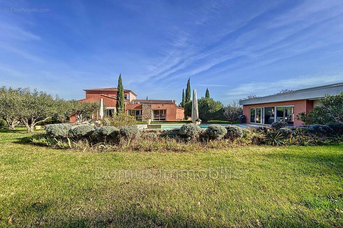 Maison à CHATEAUNEUF-DE-GADAGNE