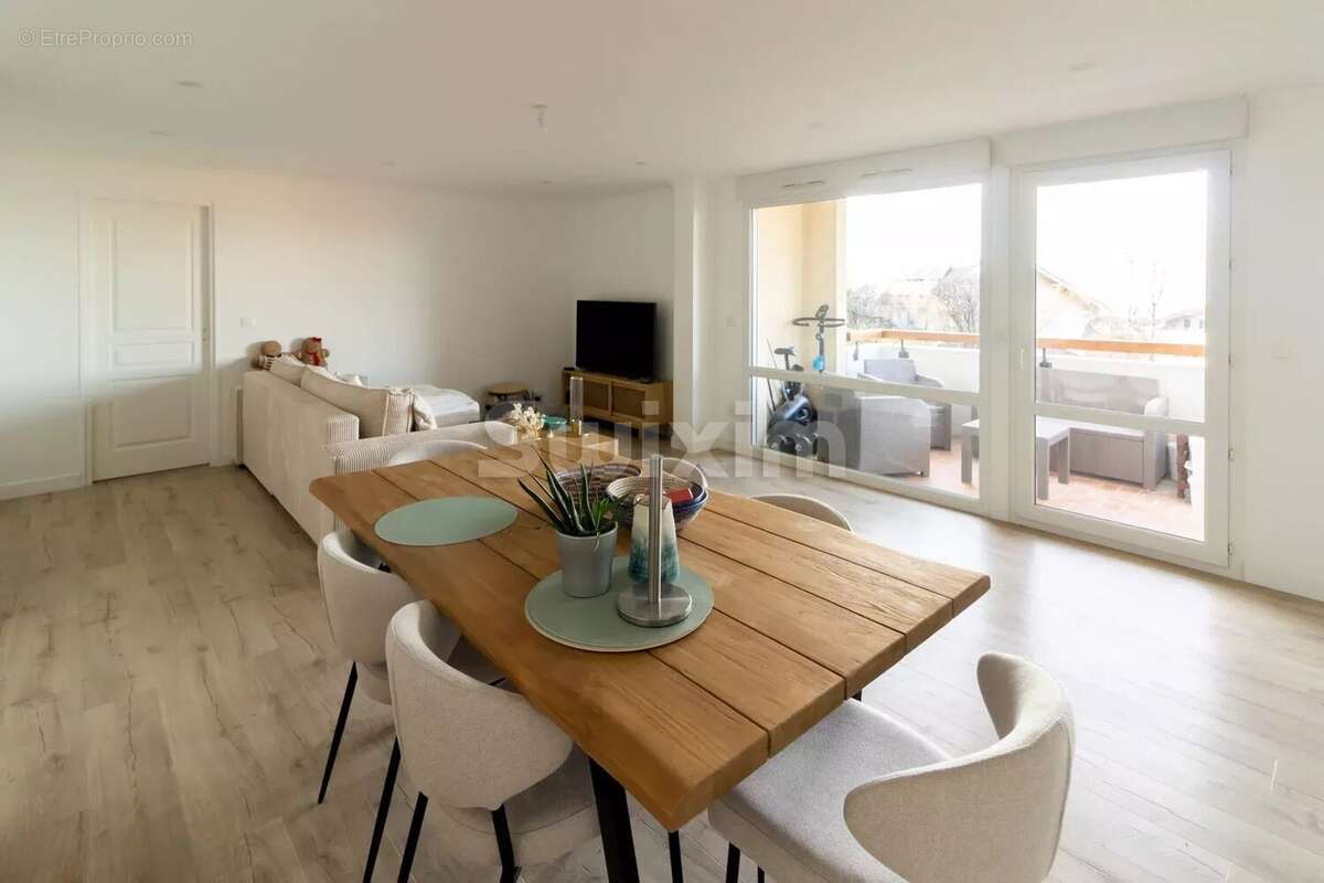 Appartement à EVIAN-LES-BAINS