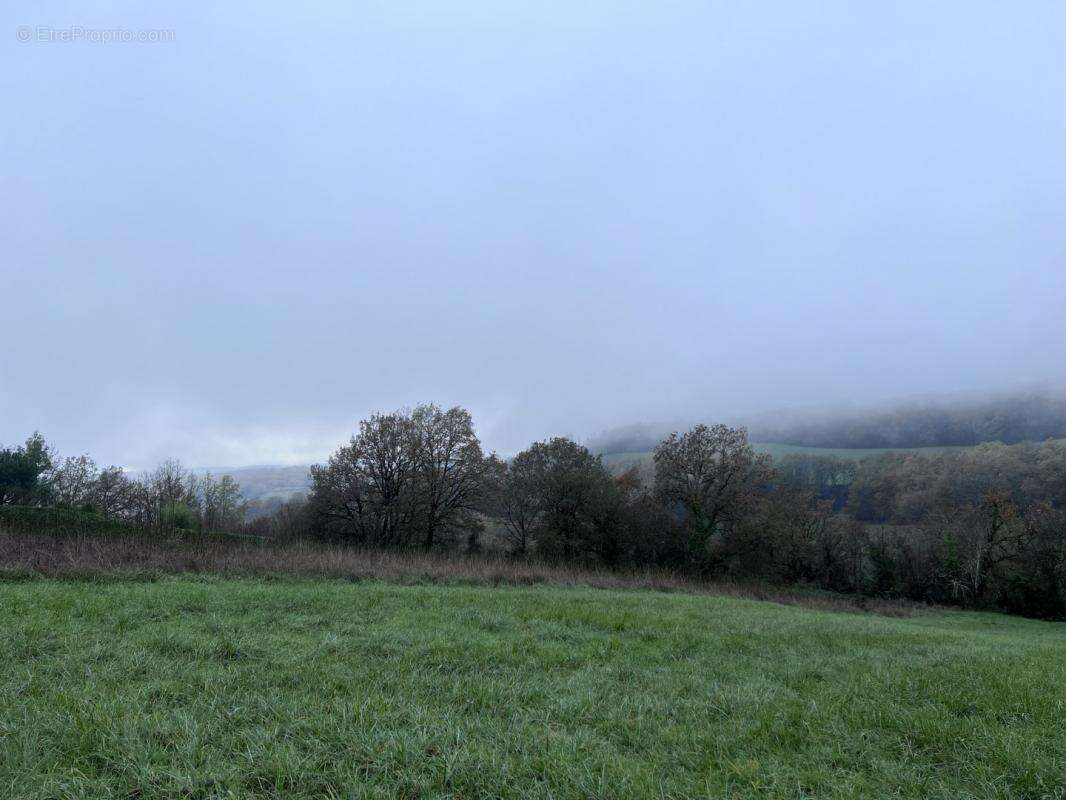 Terrain à FIGEAC