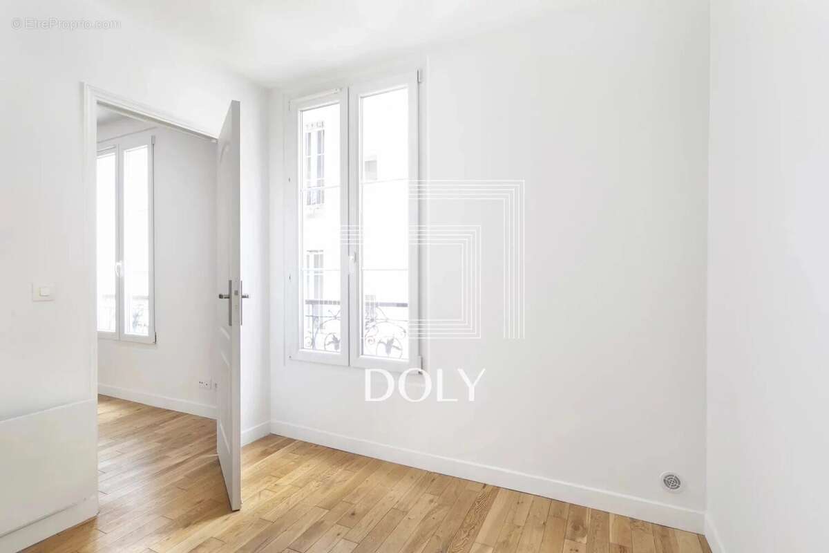 Appartement à PARIS-8E