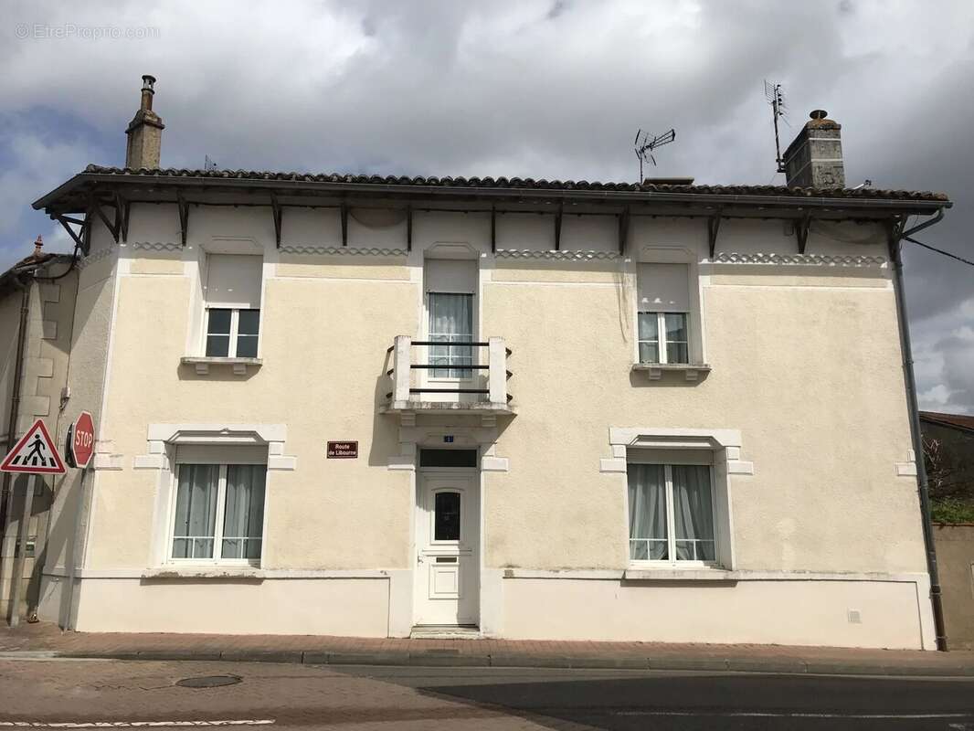 Maison à SAINT-PALAIS-DE-NEGRIGNAC