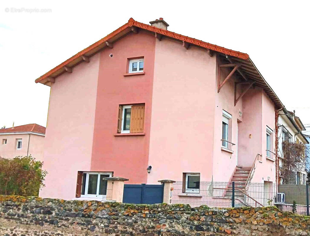 Maison à CLERMONT-FERRAND