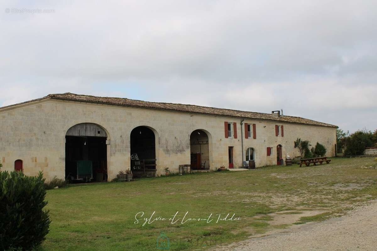 Maison à JONZAC