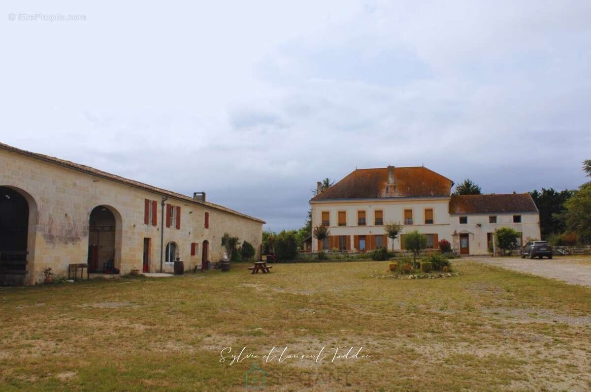 Maison à JONZAC