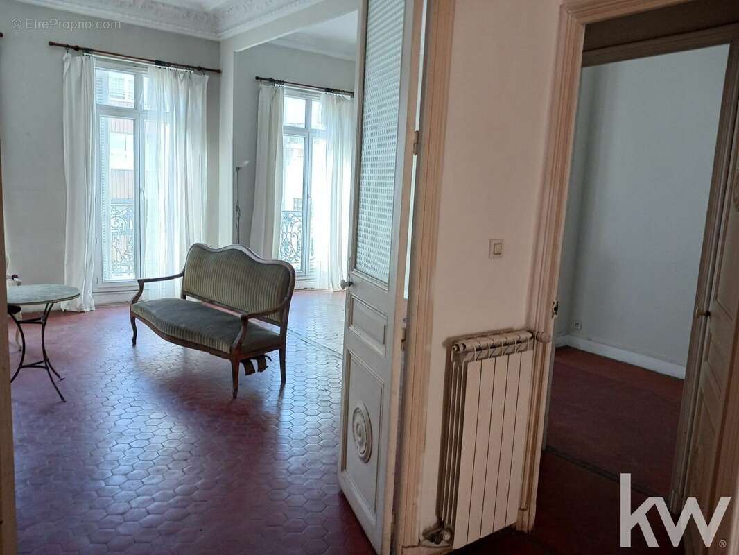 Appartement à MARSEILLE-6E