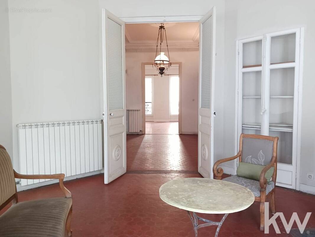 Appartement à MARSEILLE-6E