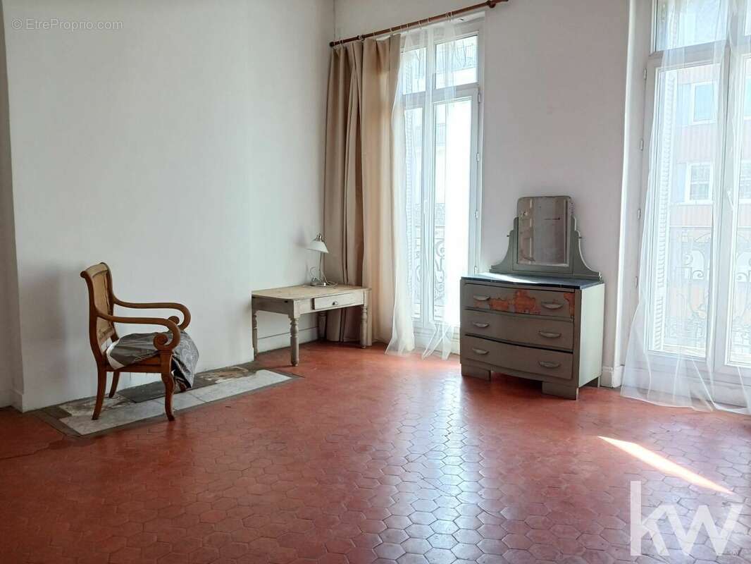 Appartement à MARSEILLE-6E