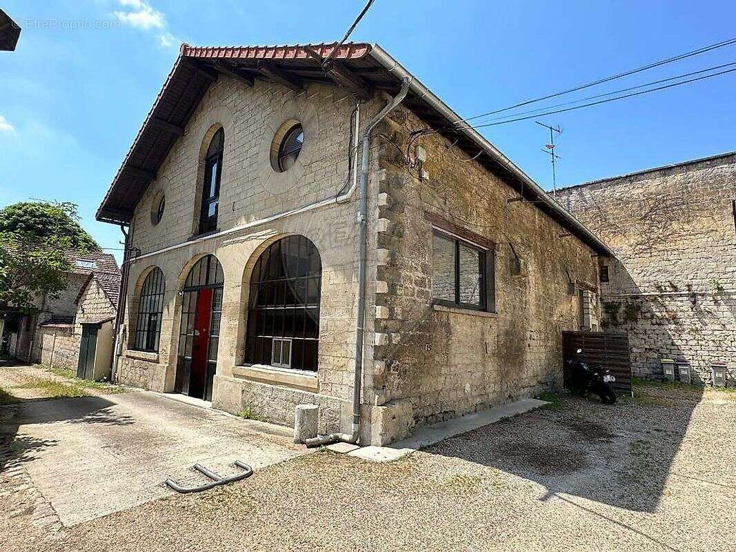 Appartement à MERY-SUR-OISE