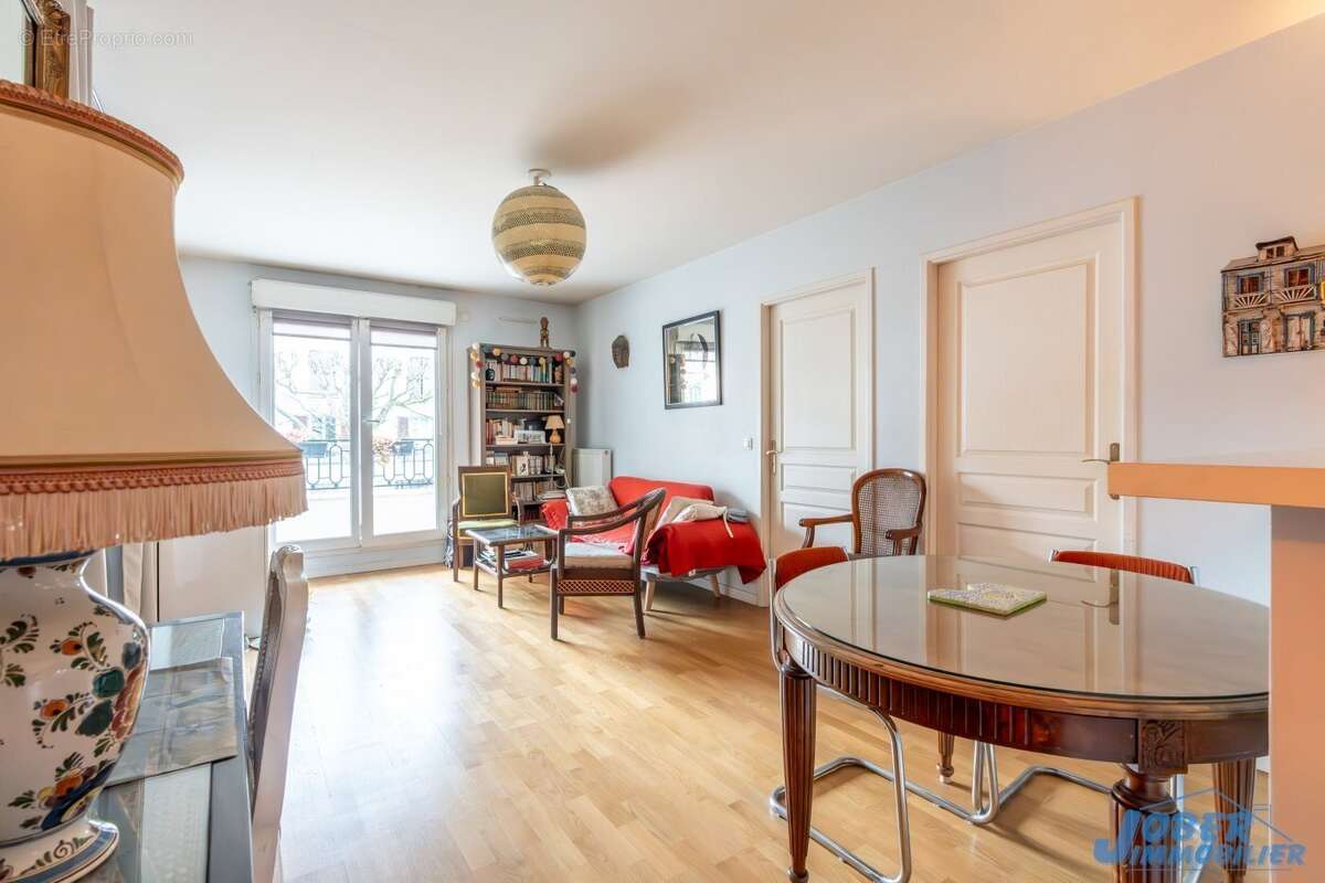 Appartement à NOGENT-SUR-MARNE