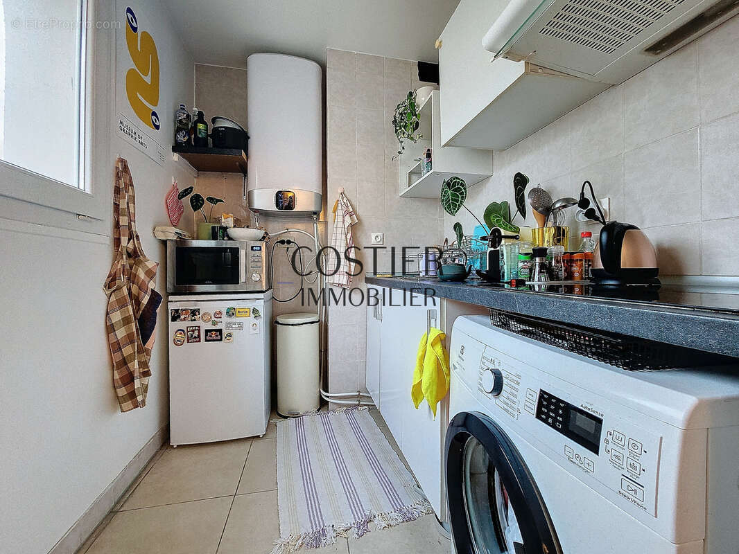 Appartement à PARIS-19E