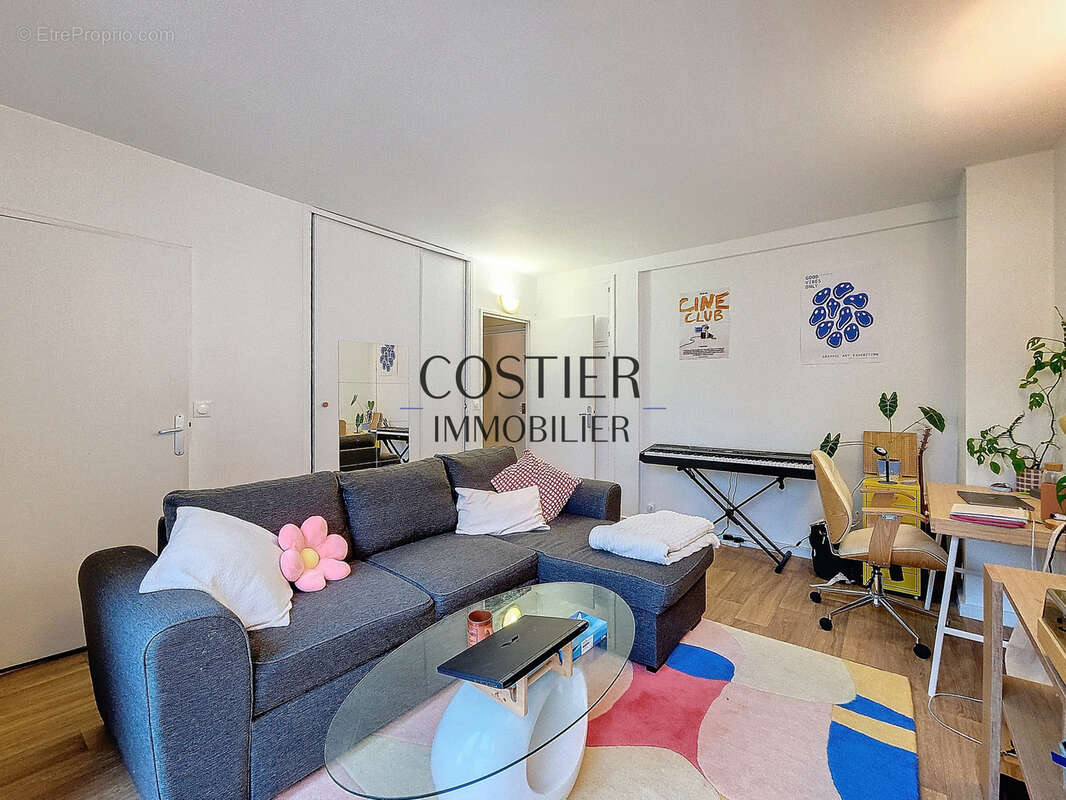 Appartement à PARIS-19E