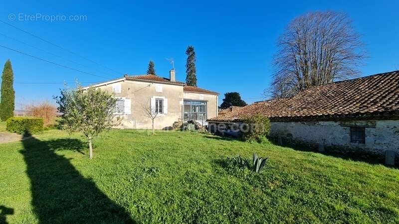 Maison à PENNE-D&#039;AGENAIS