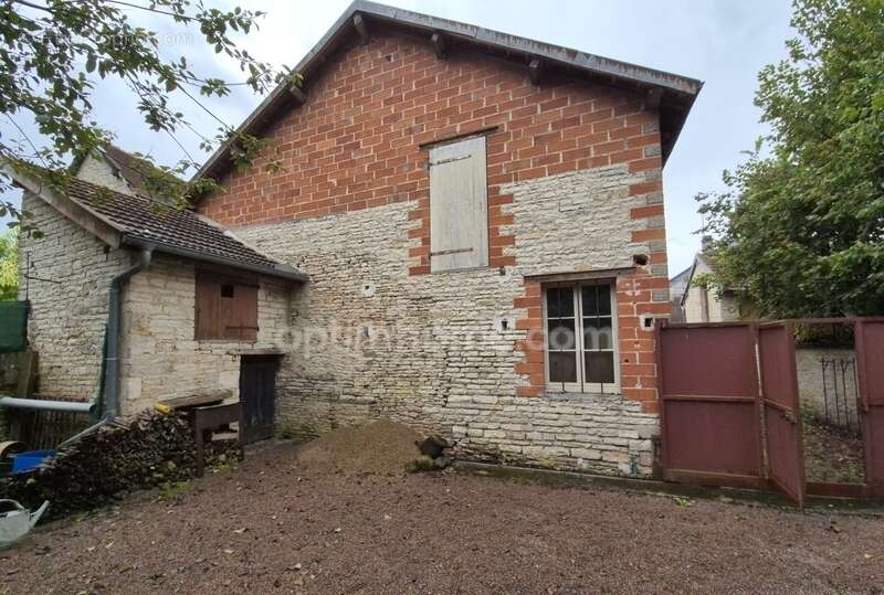 Maison à MUSSY-SUR-SEINE