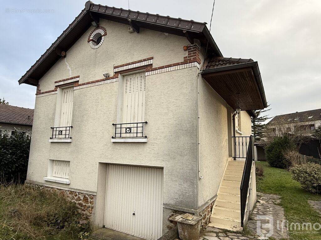 Maison à TREMBLAY-EN-FRANCE