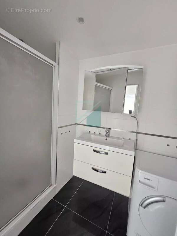 Appartement à PARIS-10E