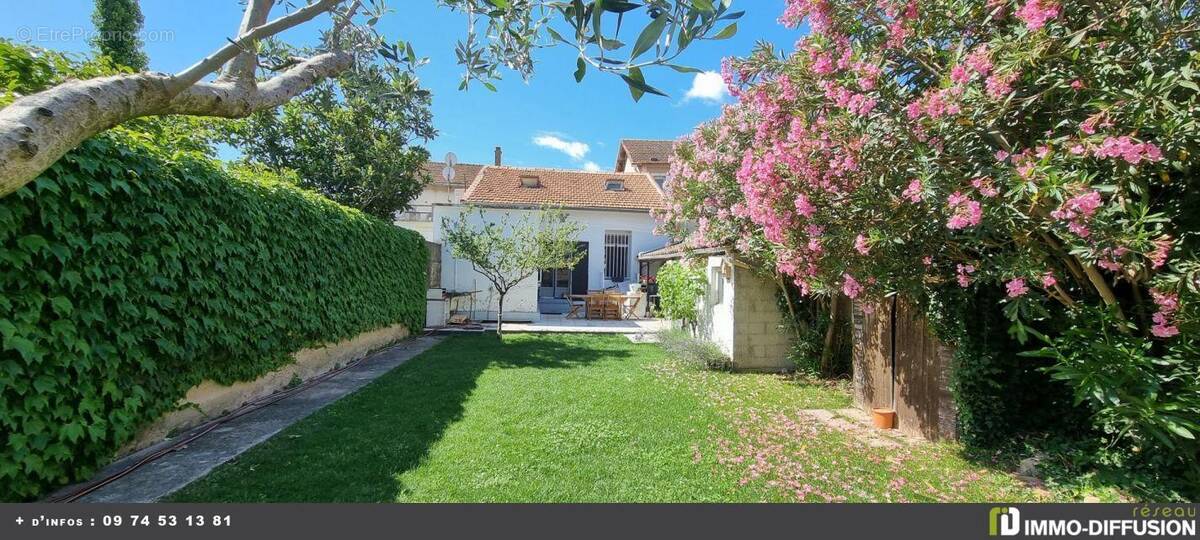 Maison à SORGUES