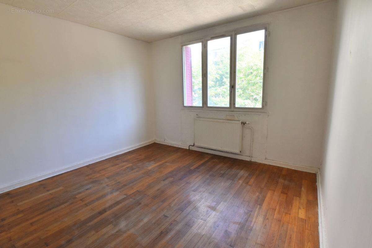 Appartement à LYON-8E