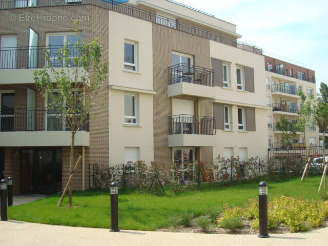 Appartement à FONTENAY-LE-FLEURY