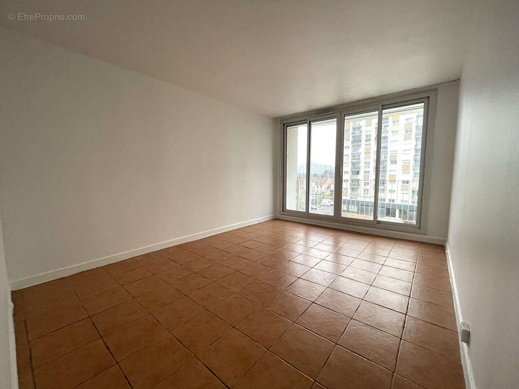 Appartement à EPINAY-SUR-SEINE