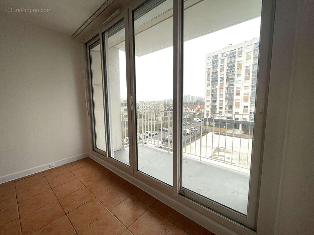 Appartement à EPINAY-SUR-SEINE