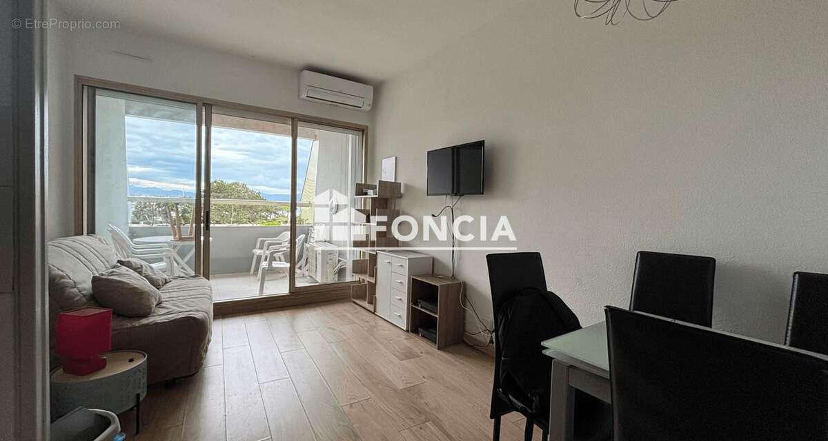 Appartement à VILLENEUVE-LOUBET