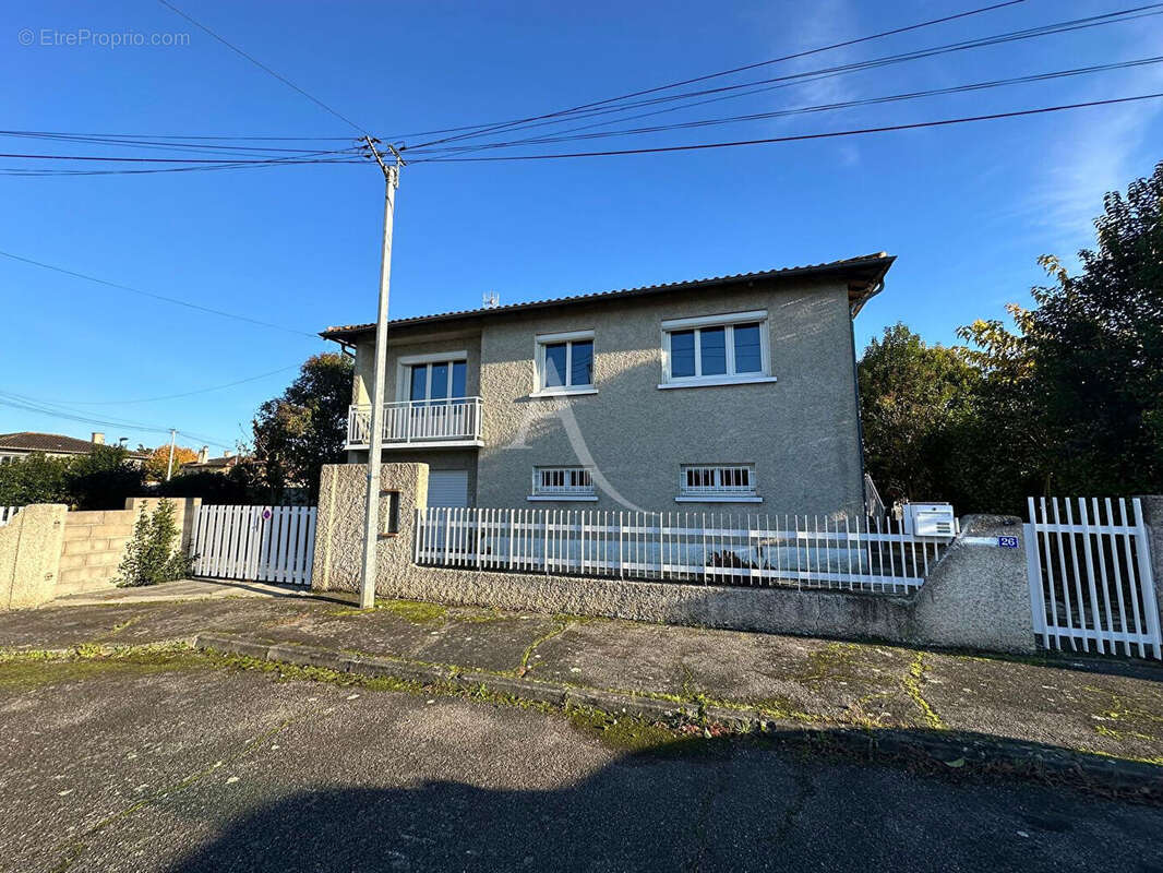 Appartement à BRUGUIERES