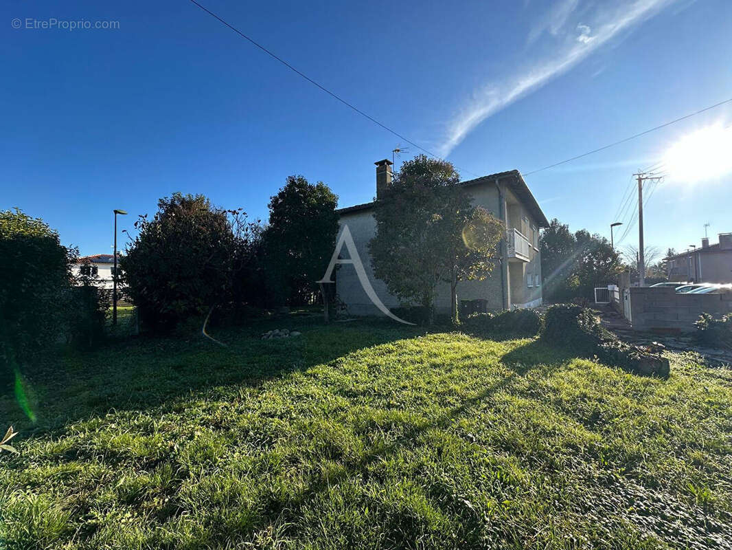 Appartement à BRUGUIERES