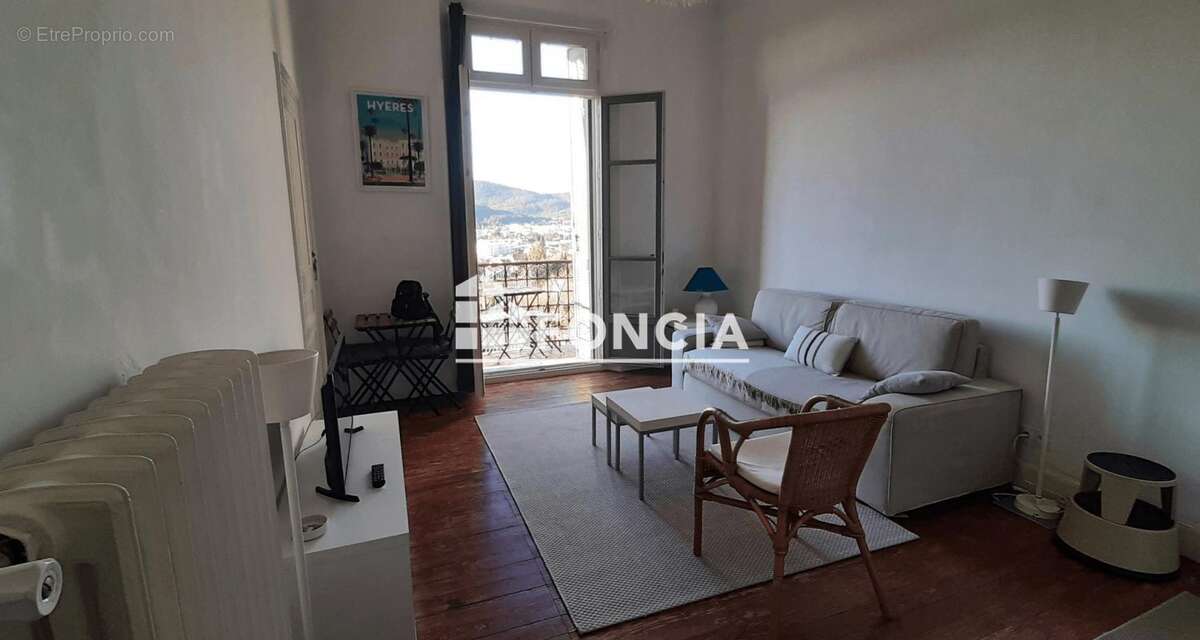 Appartement à HYERES