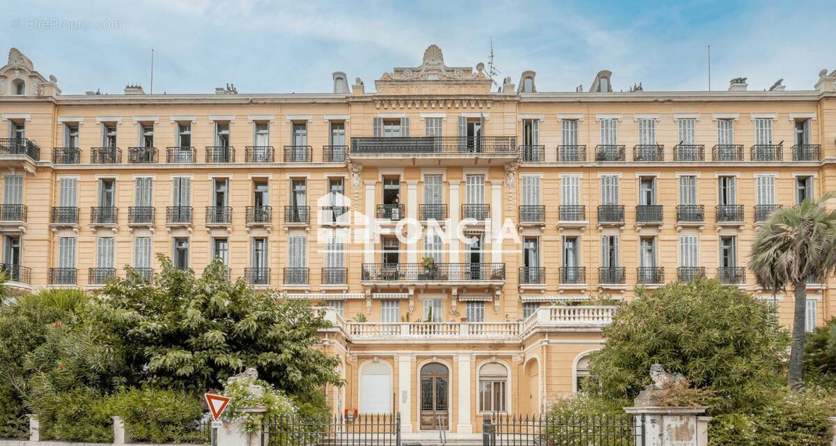 Appartement à HYERES