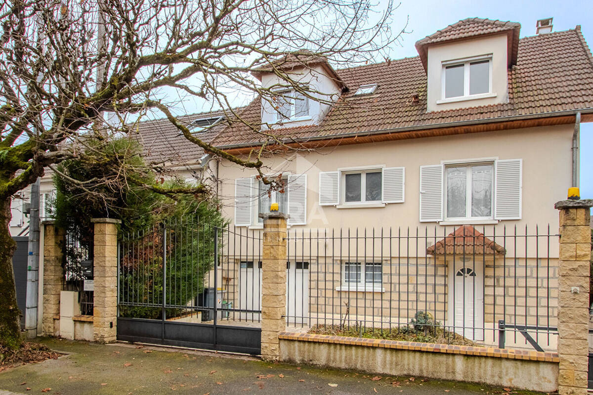 Maison à CHAMPS-SUR-MARNE