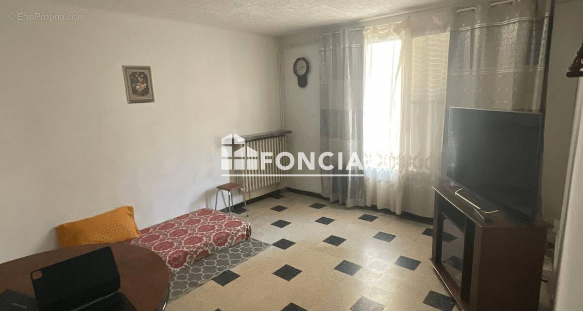 Appartement à MARSEILLE-3E