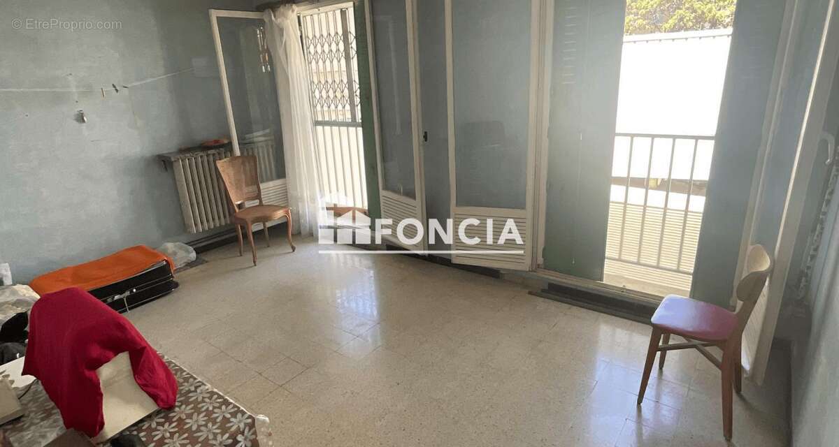 Appartement à MARSEILLE-3E