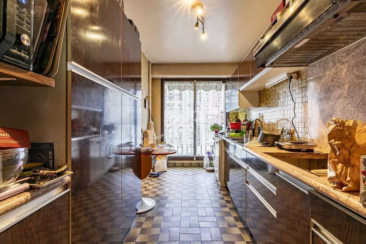 Appartement à PARIS-19E