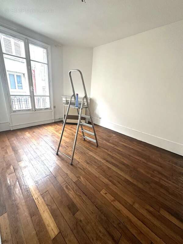 Appartement à PARIS-19E