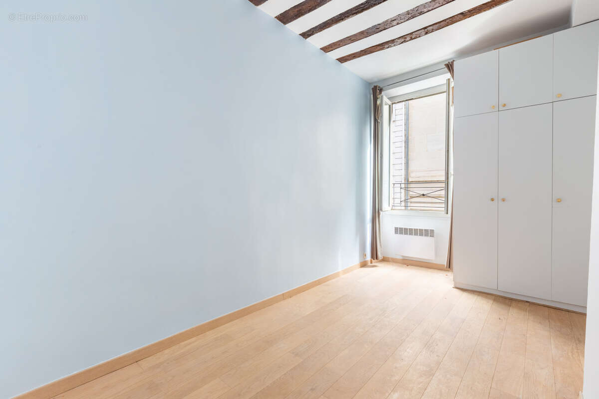 Appartement à PARIS-7E