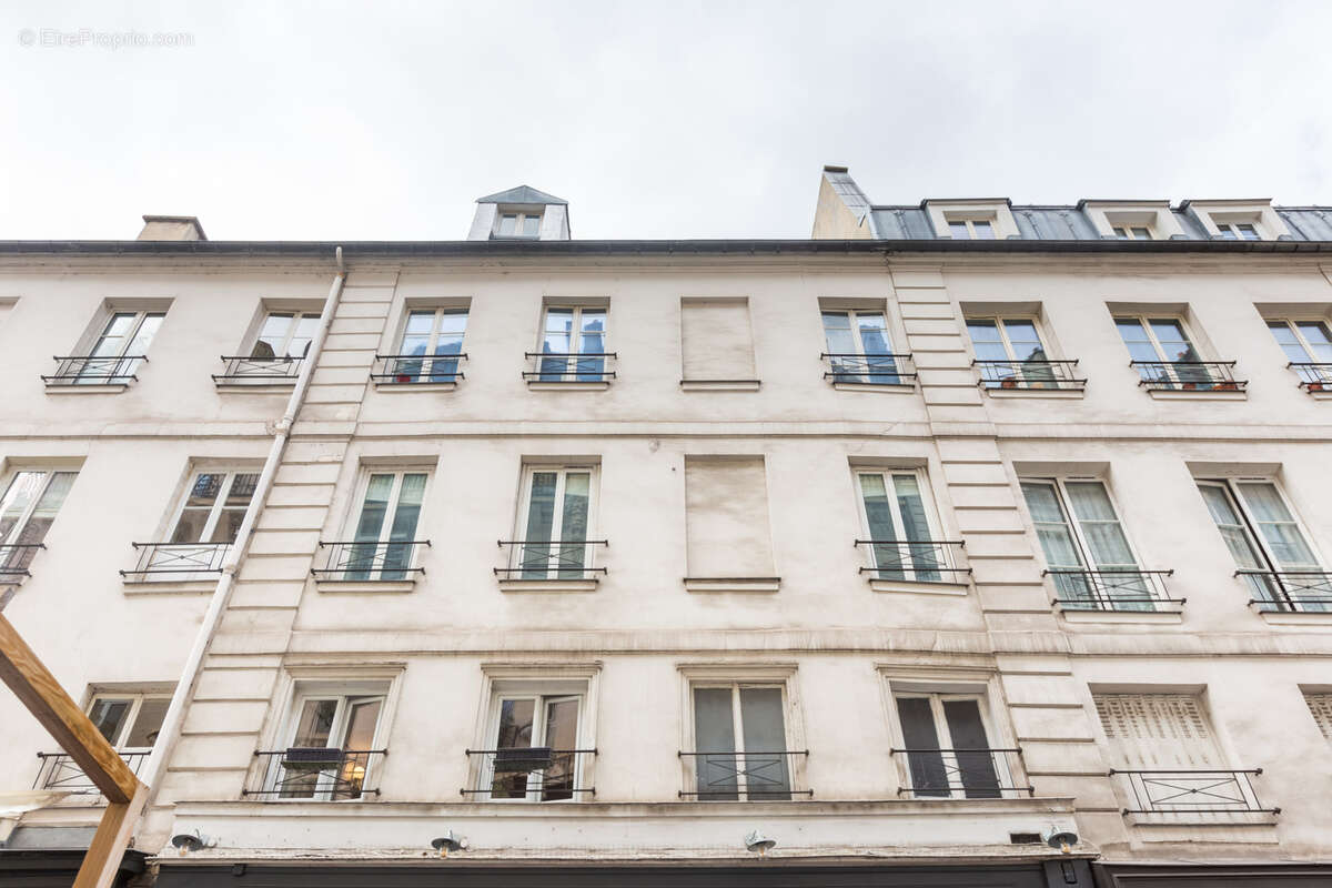 Appartement à PARIS-7E