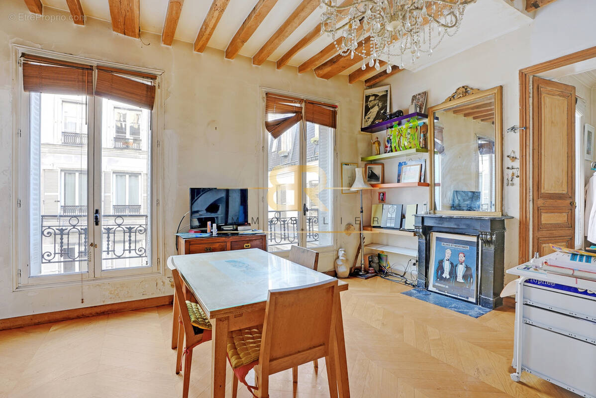 Appartement à PARIS-3E