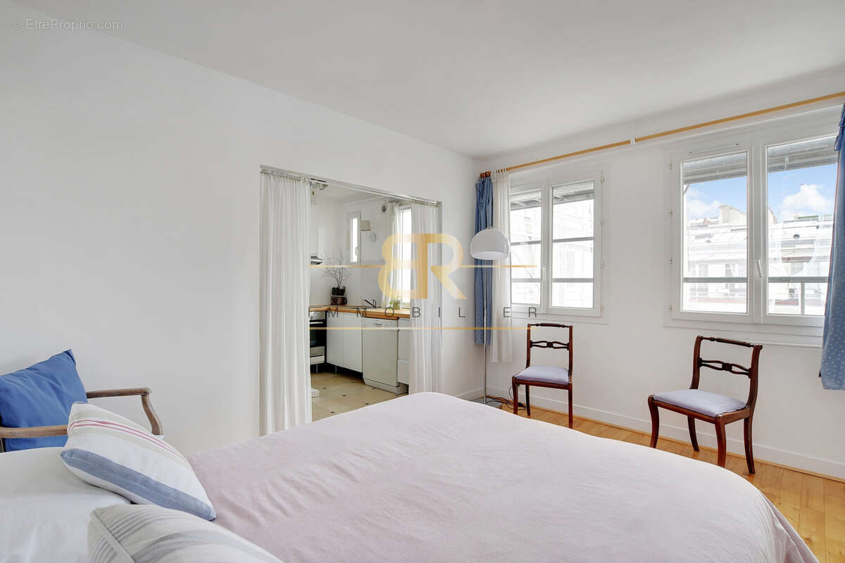 Appartement à PARIS-9E