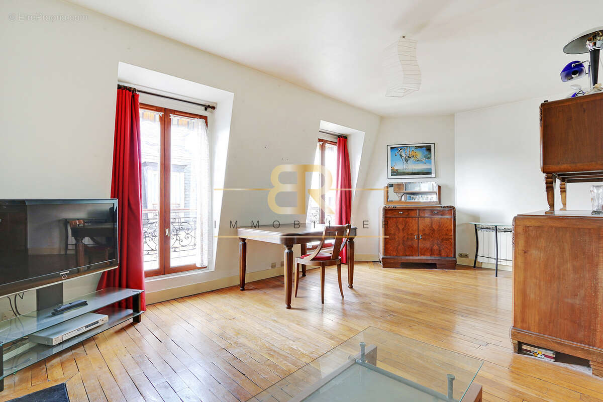 Appartement à PARIS-15E