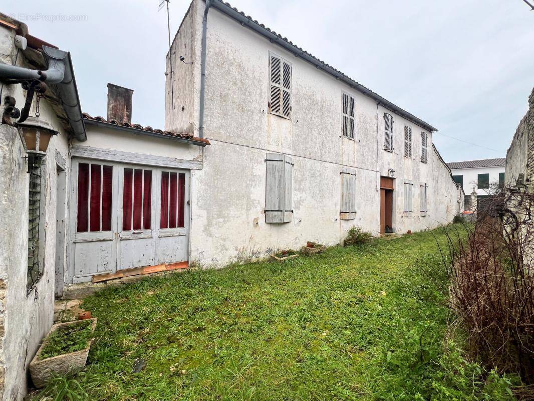 Maison à LA COUARDE-SUR-MER