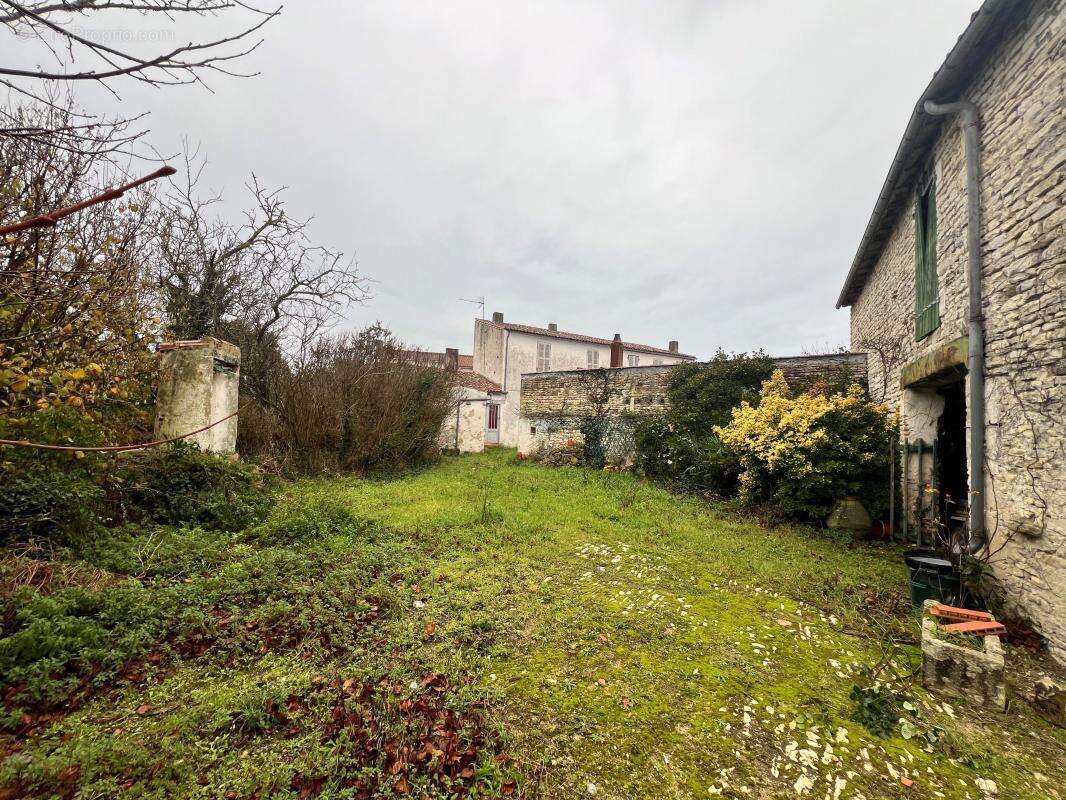 Maison à LA COUARDE-SUR-MER