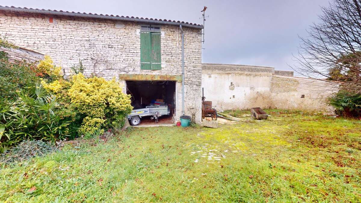 Maison à LA COUARDE-SUR-MER